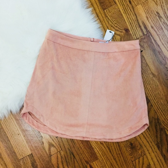 NEW BB Dakota Pink Lemonade Suede Mini Skirt - Picture 2 of 5